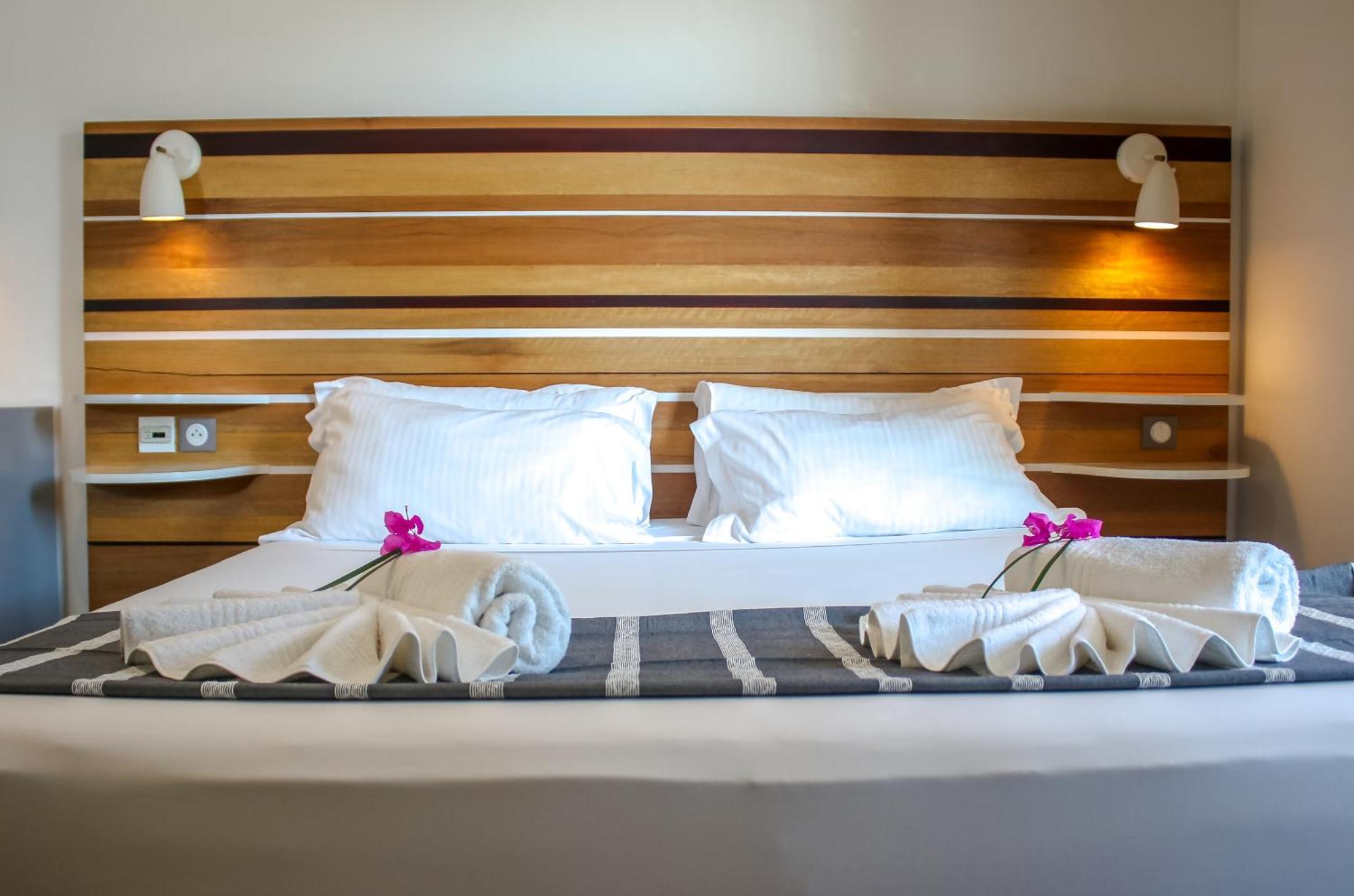 Le Battant Des Lames Hotell Saint Pierre Eksteriør bilde